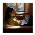 13inch Macbook M5 16GB 512GB Midnight 6